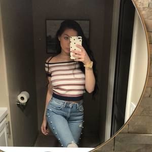 Meet your Posher, Alyssa